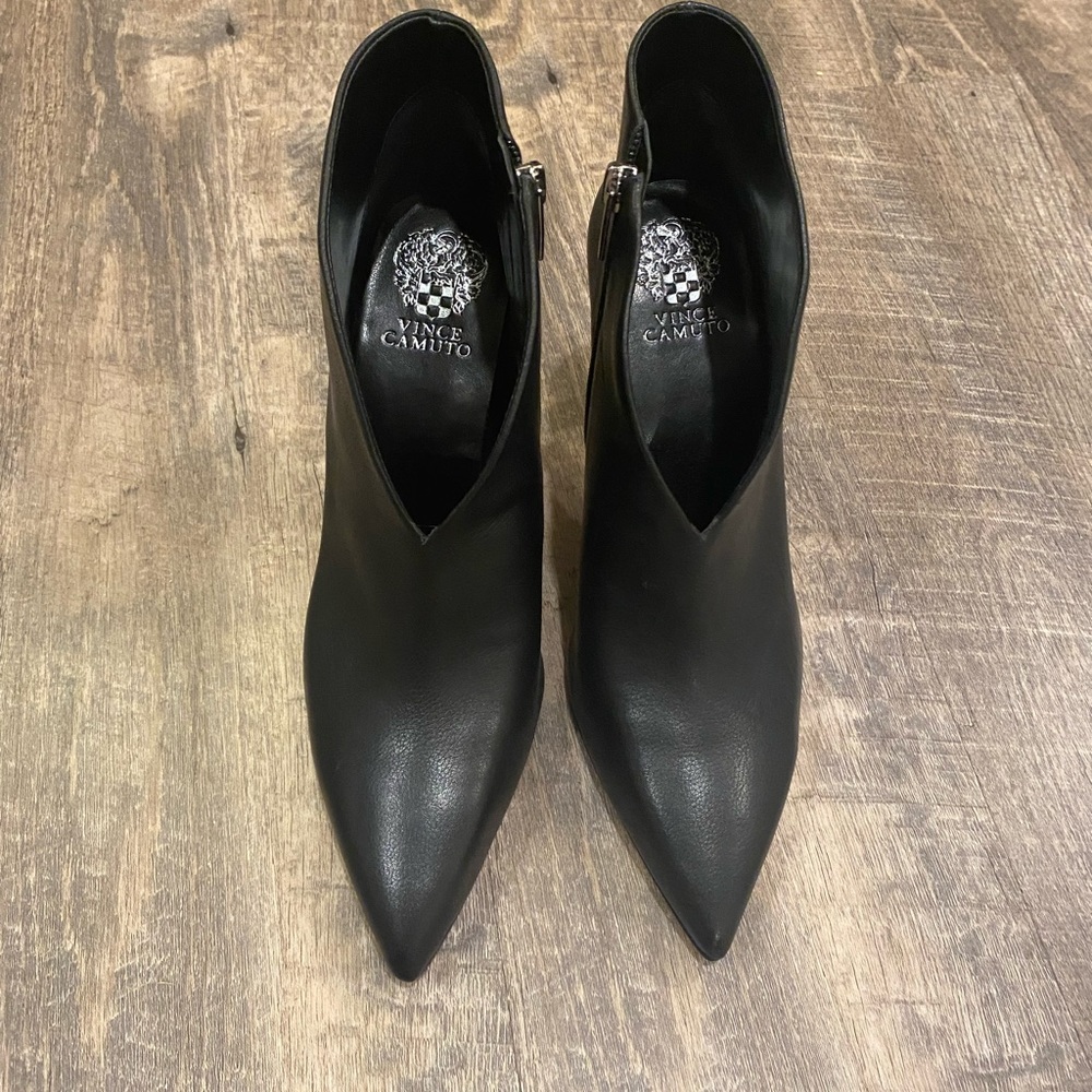 NWOT Vince Camuto Black pointed toe Leather booties. Perfect too tall for arch.